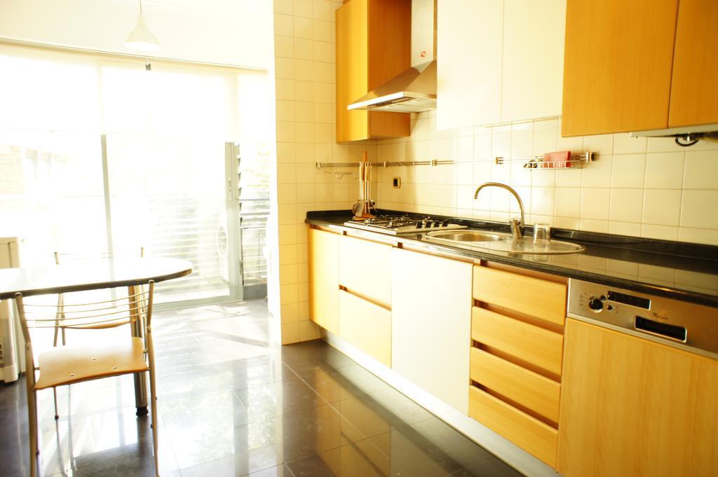 Modern Apartment Near The Bridge Lisboa Extérieur photo